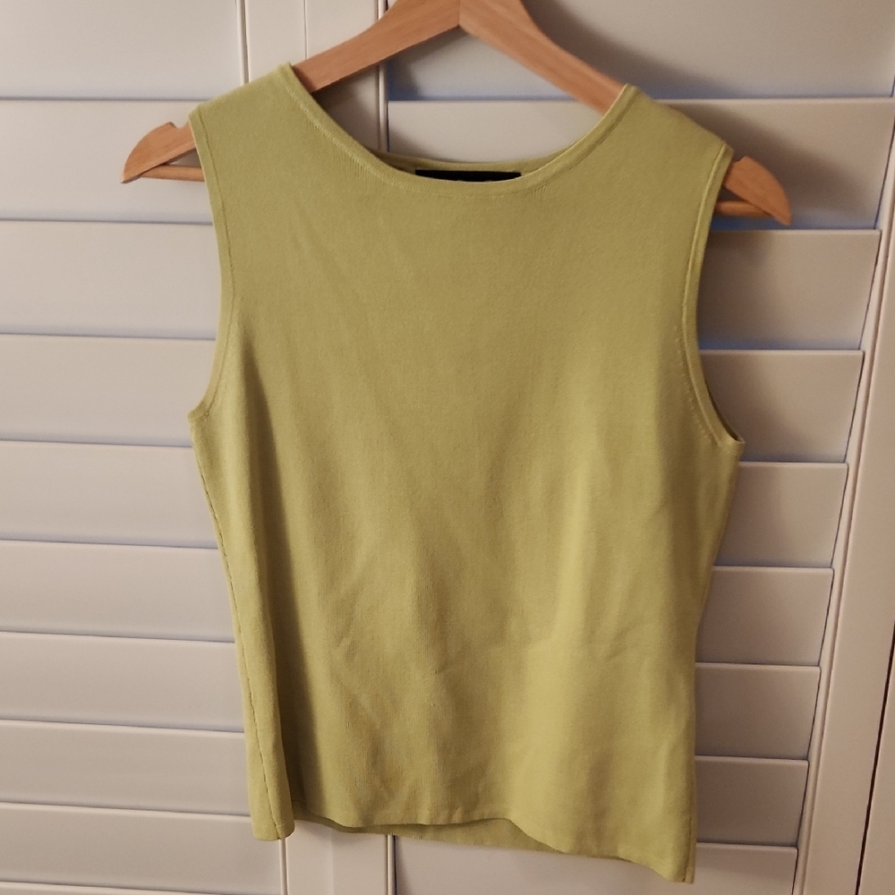 Vibrant Green Tank Top with Sleek Design
